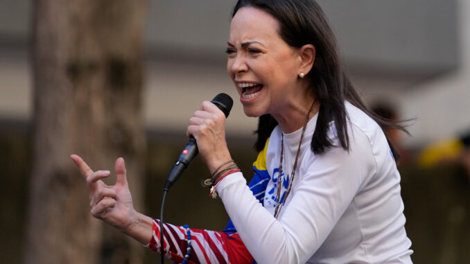 Mara_Corina_Machado_under_en_protest_mot_president_Nicols_Maduro_i_Caracas_i_januari_